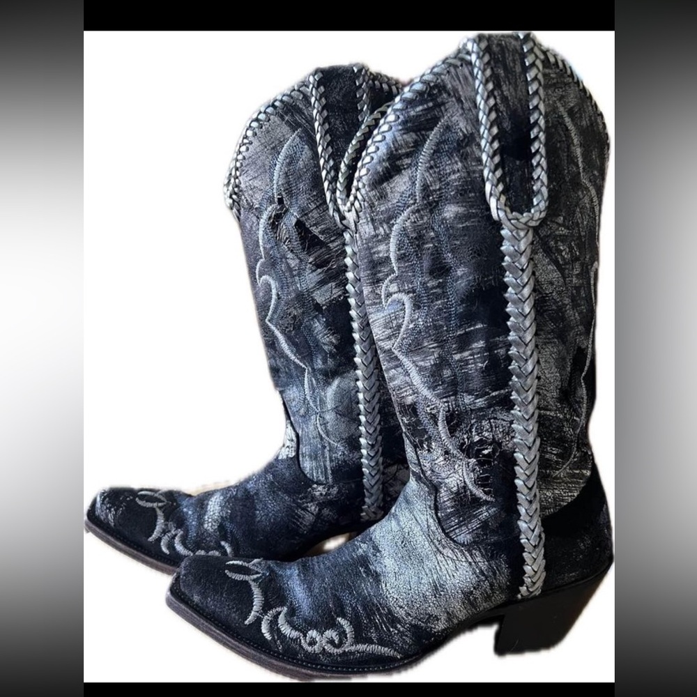 Lucchese Charlie 1 Horse women’s cowboy boots. Black Brush style I4913 7.5B
